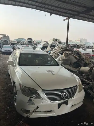 تشليح قطع غيار لكزس Rx350 2012 مصدوم 37