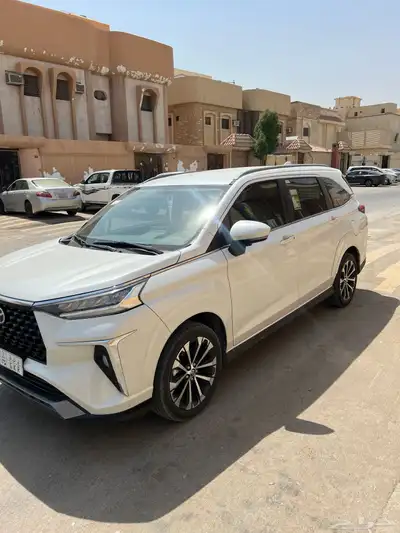 Toyota Veloz 2024  Push to Start  Keyless Entry 2