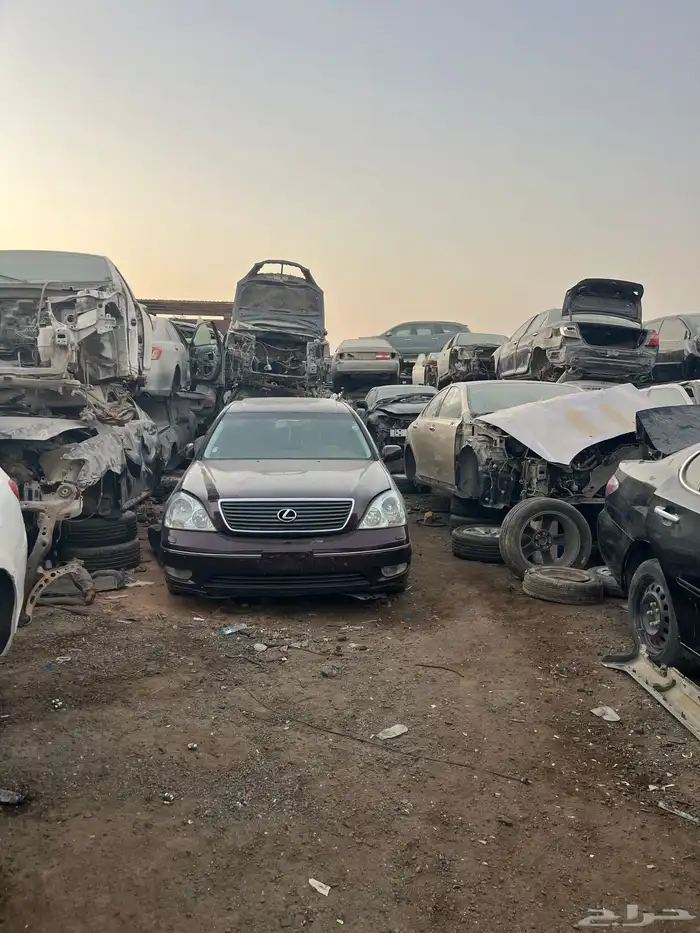 تشليح قطع غيار لكزس Rx350 2012 مصدوم 31