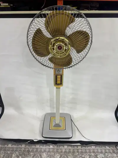 مروحة سانيو قديمة 0