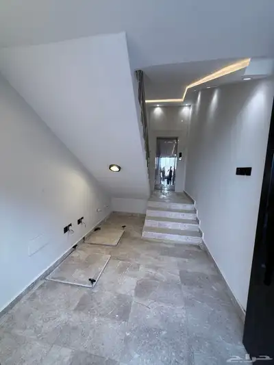 للبيع شقق علويه طريق ابها الخميس حي الضيافه بسعر 550 الف 3