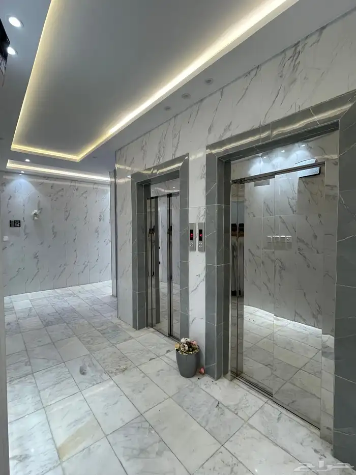 شقة تمليك مميزة 6 غرف بطحاء قريش بجوار جامع 11