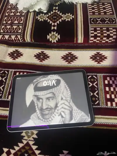 يوجدايباد 10اللون فضي  وجيجا64 1