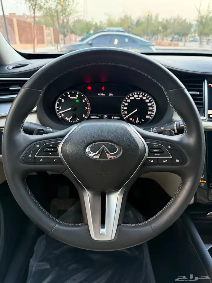 السيارة نيسان انفينتي فل كامل موديل 2022 QX50 19