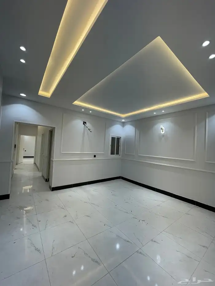 شقة تمليك مميزة 6 غرف بطحاء قريش بجوار جامع 7