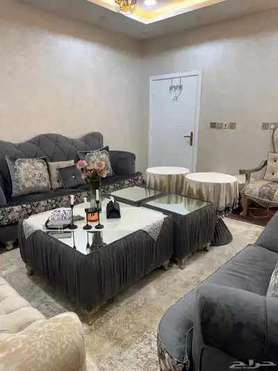 كنب نظيف بيع مستعجل لايجي الا الصامل 1