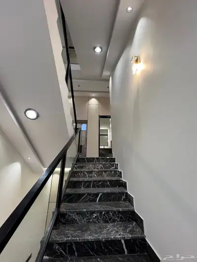 للبيع ارواف ارضيه وارواف علويه بالمحالة ابها دره المحاله 37