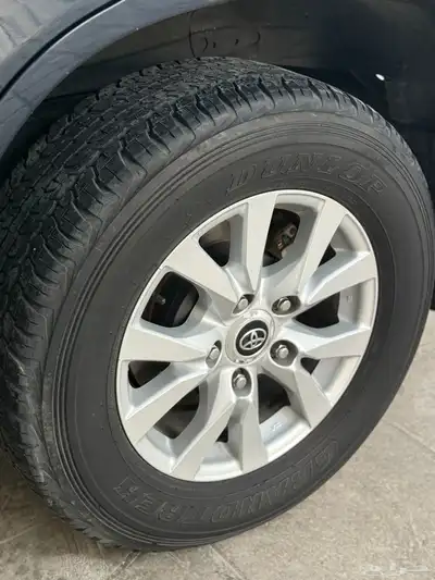 لاندكروزر gxr3 الموديل 2016 V8 26