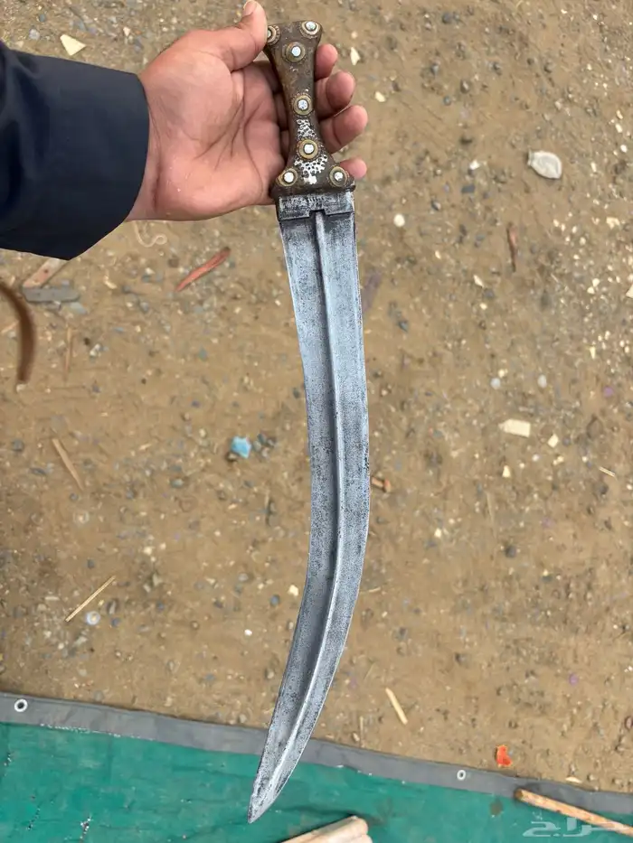 حواشيه  ذريع  قراشي قديمه جدا 0