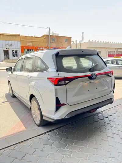 تويوتا فيلوز GLX بنزين 2025 3