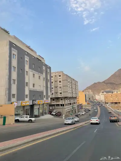 شقة تمليك 5 غرف ب 500 بطحاء قريش شارع 25 قرب كدي الحرم 0