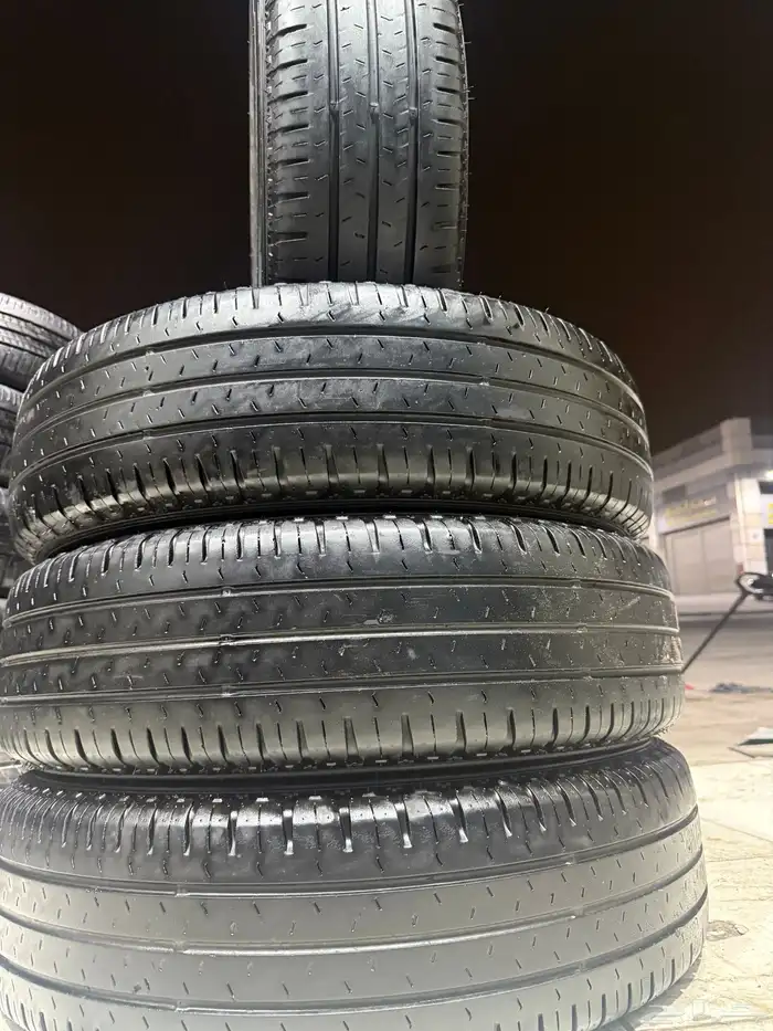 205 R 16 كفرات نكسن كورية نضيفة جدا . مشروطة 1