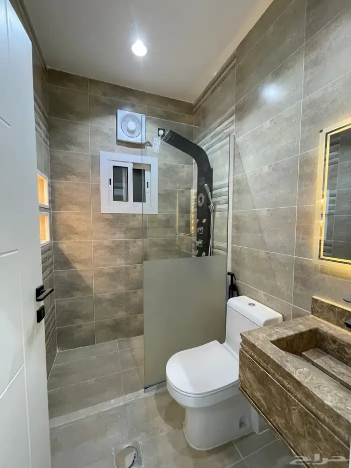 شقة تمليك مميزة 6 غرف بطحاء قريش بجوار جامع 8