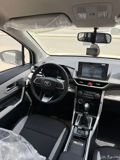 تويوتا فيلوز GLX بنزين 2025 6