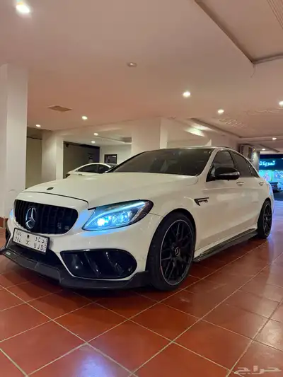 مرسيدس C300 2015 نظيف للمستخدم كت 63 amg مقاعد ريكارو سيت 5