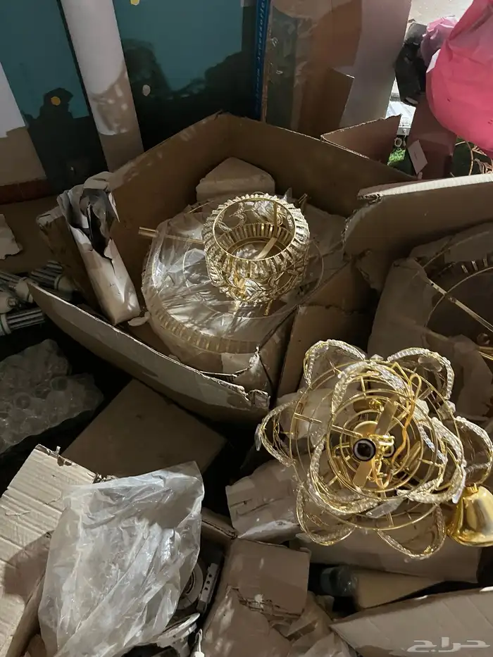 بضاعه جديده بس عليها غبر 2
