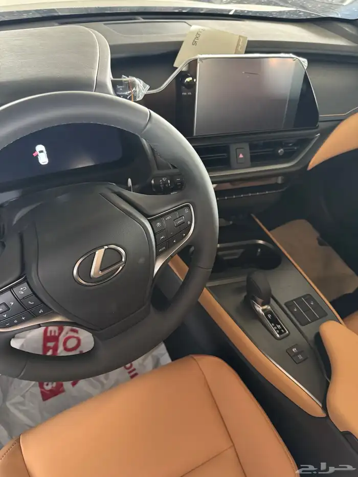 لكزس ux300ah هايبرد موديل 2024 6