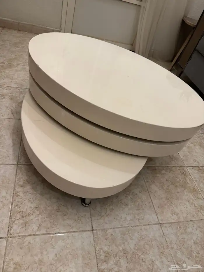 طاوله للبيع طبقات 5