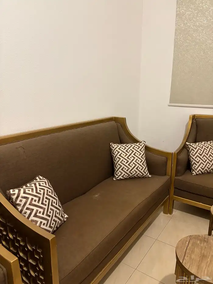 طقم كنب وطاولات 3