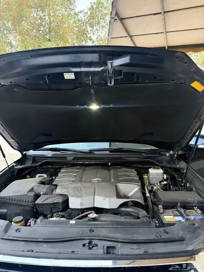 لاندكروزر gxr3 الموديل 2016 V8 25
