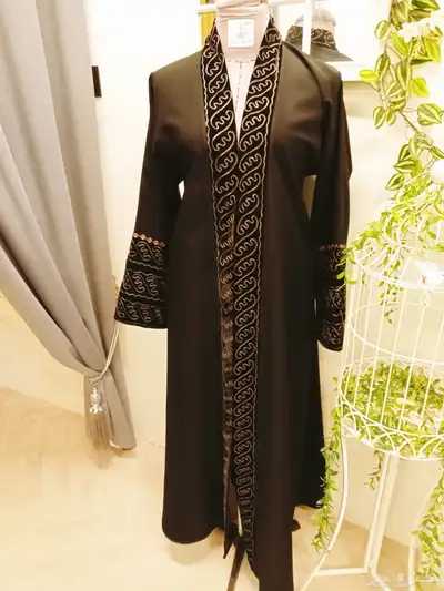 عبايات للبيع الكميه كامله علي بعضها 65عبايه شتوي وصيفي 0