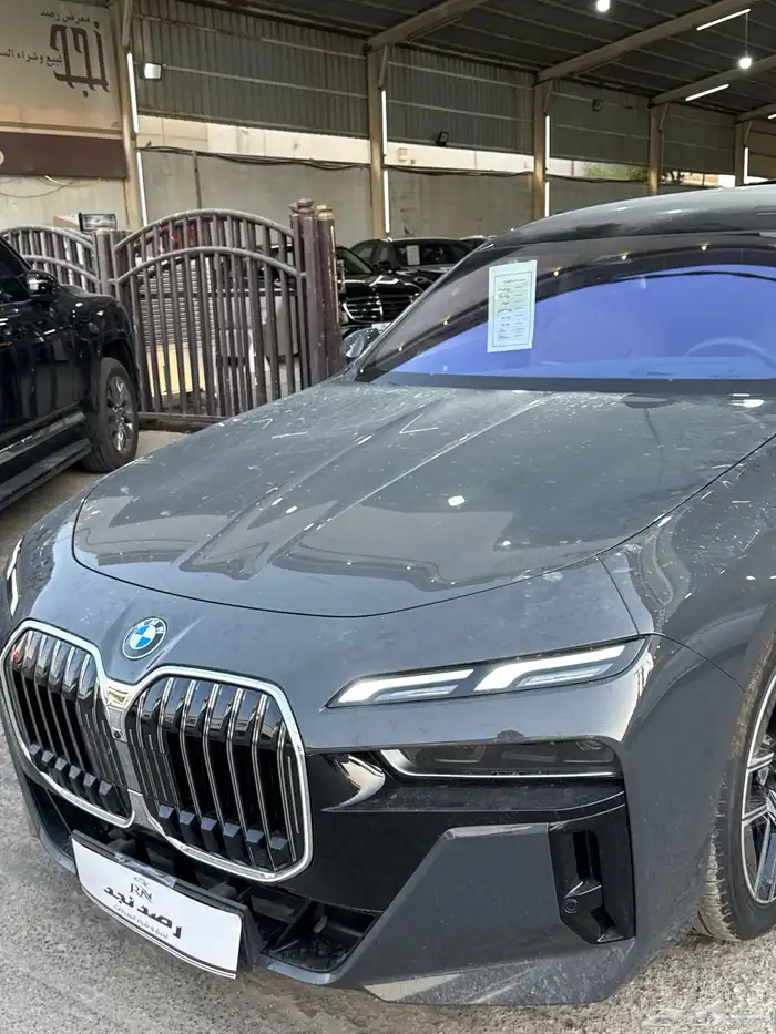 بي ام دبليو 2025 عداد جديد 735 i خليجي 6