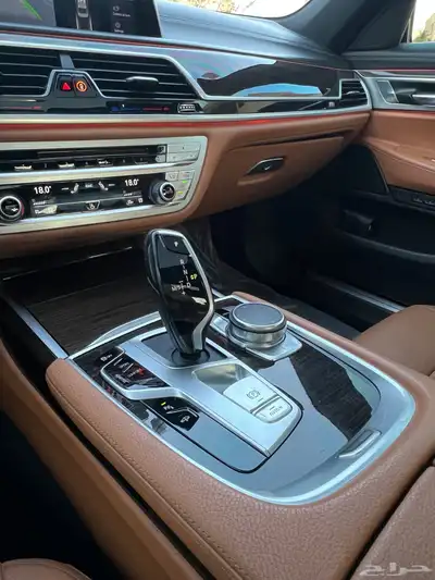 بي ام دبليو ( 730 LI ) الموديل 2021 ممشى قليل شبه جديد 35