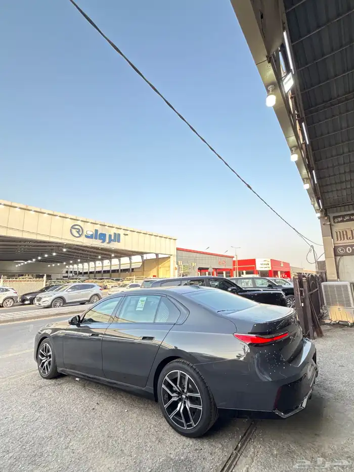 بي ام دبليو 2025 عداد جديد 735 i خليجي 7