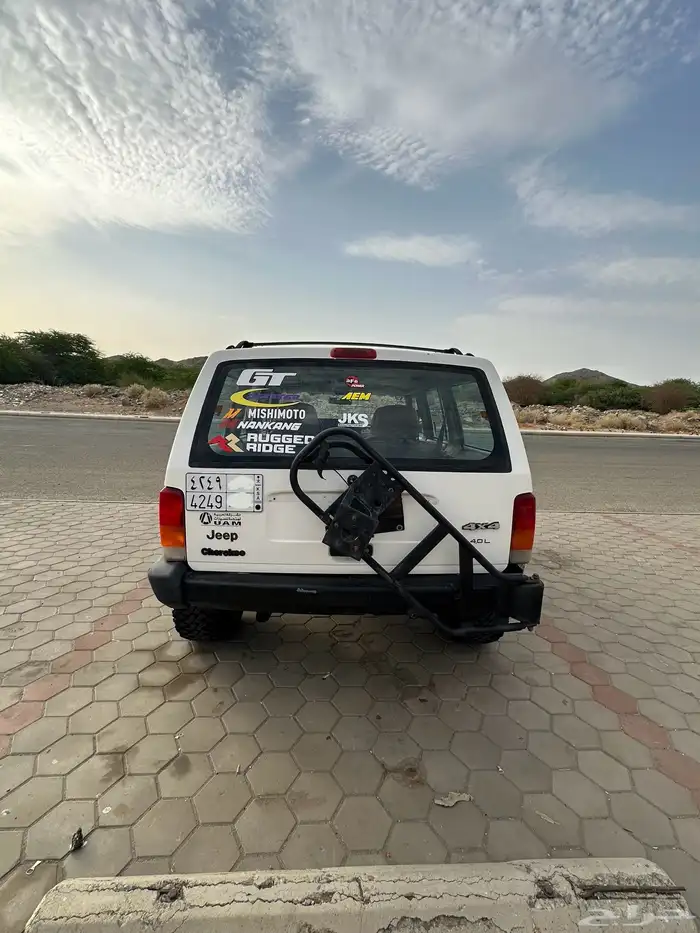 جيب شروكي 1997 4