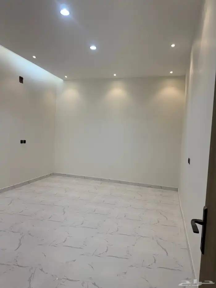 ادوار للبيع 10