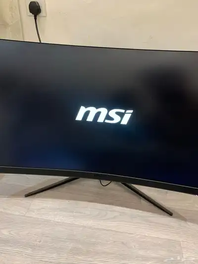 شاشة قيمنق منحنيه 32 0