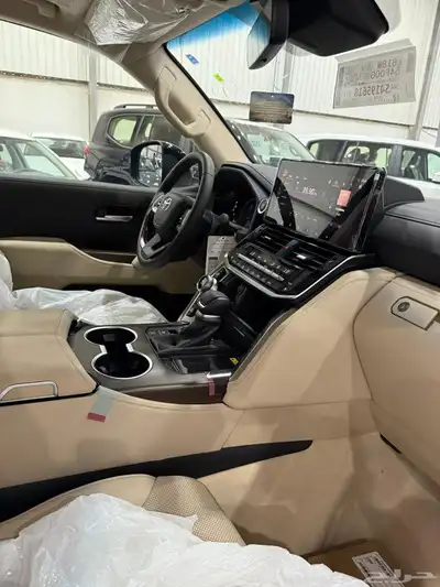 تويوتا لاندكروزر 2025 GXR L4 سعودي بنزين اقل سعر بطاقه 9