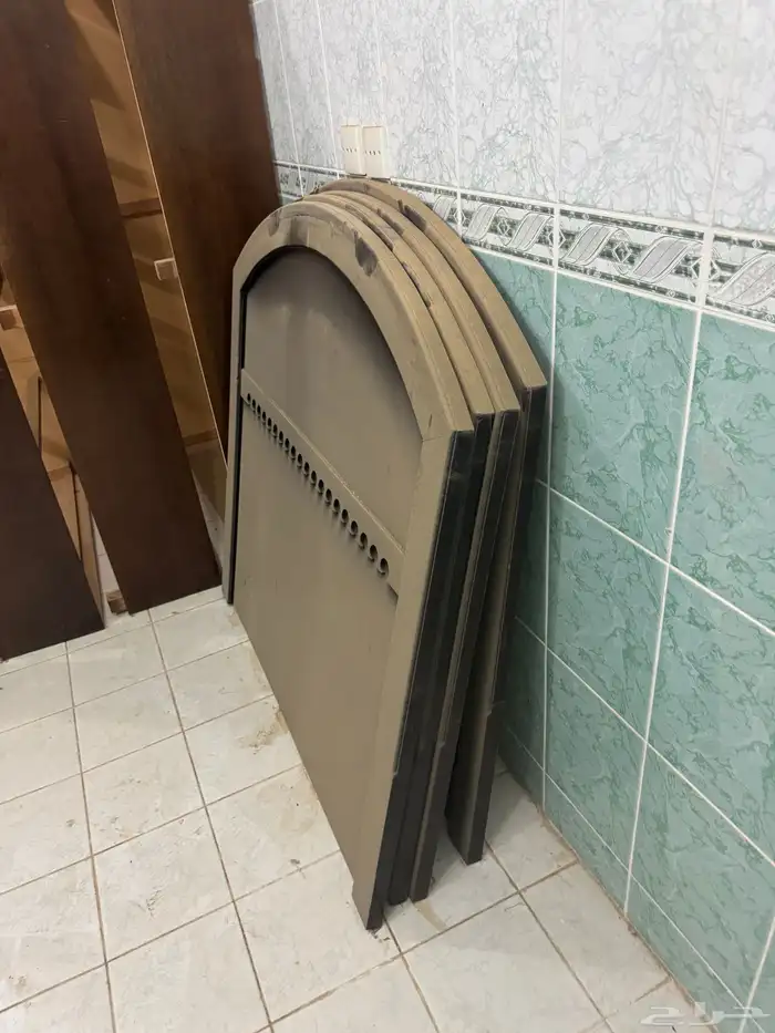2 دولاب و 4 سرير نوم خشب 5