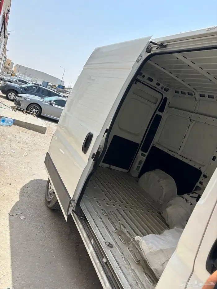 باص بيجو بضاعة ديزل 1