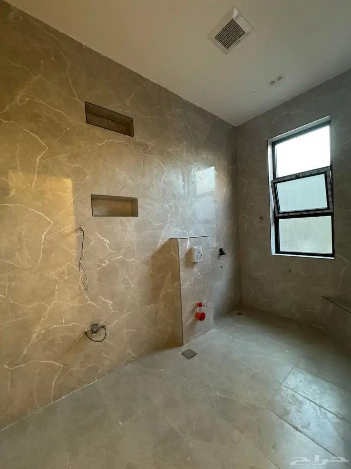 عمارة فاخرة سكنية للبيع في حي الغراء 3
