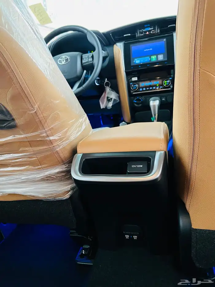 تويوتا فورتشنر VX1 بنزين 2025 25