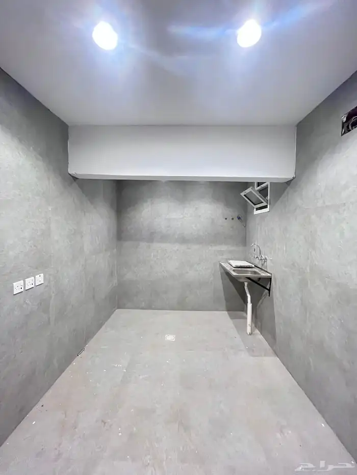 شقق عوائل للايجار بحي الزهرة 8