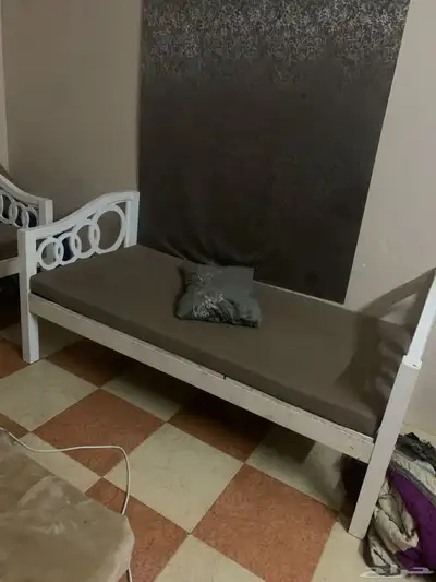 ثلاثه كراسي نظيفه معا لفرش 0