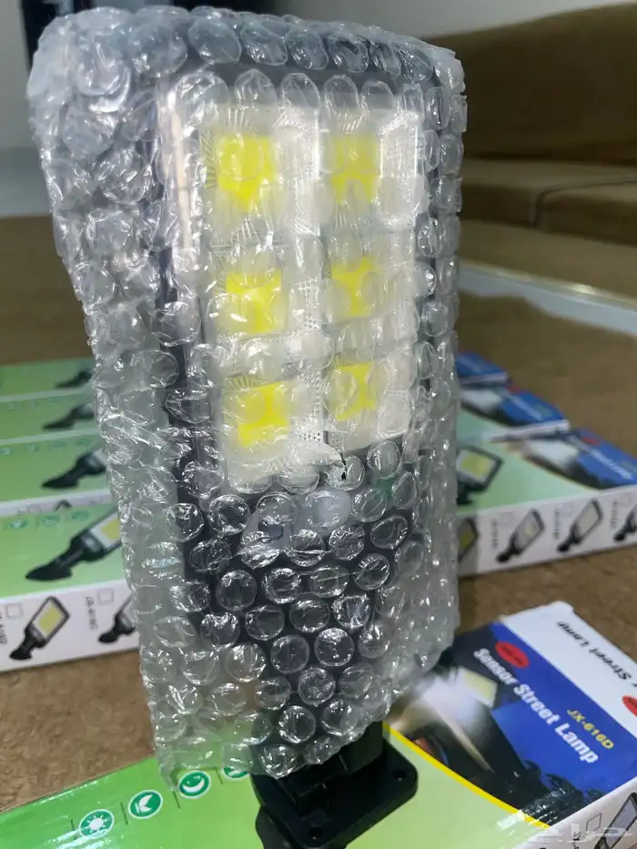 أناره تعمل بطاقه الشمسيه 0