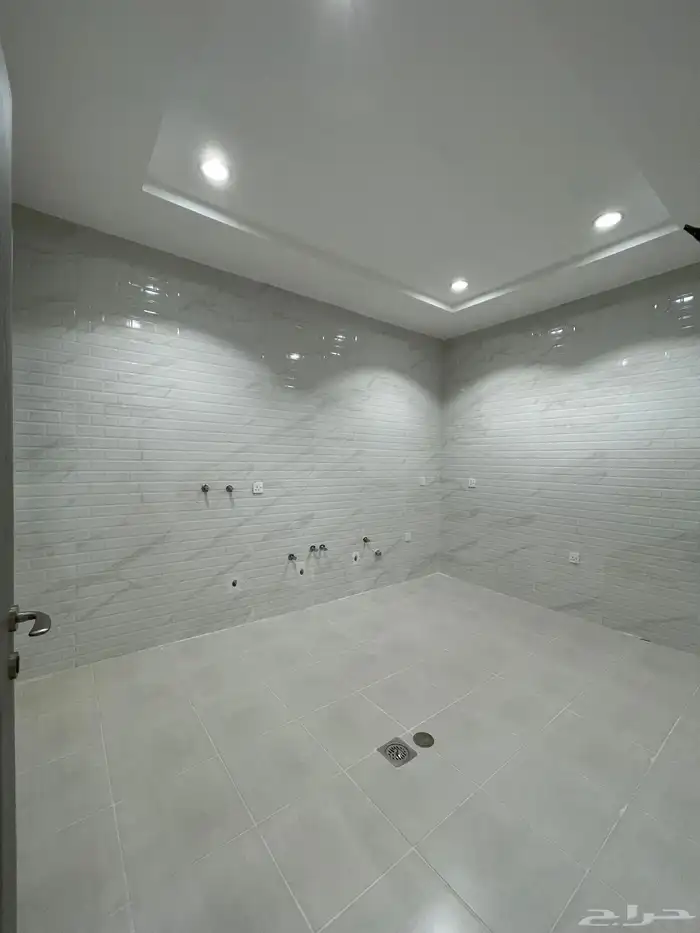 شقة تمليك مميزة 6 غرف بطحاء قريش بجوار جامع 12