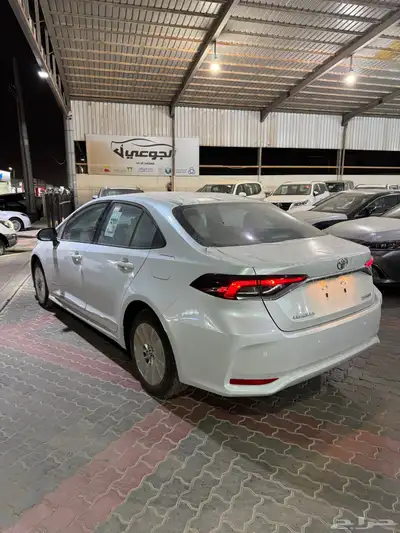 تويوتا كورلا XLI المطور بنزين 2025 3