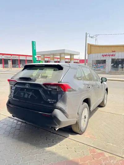 تويوتا راف فور LE دبل بنزين 2025 2