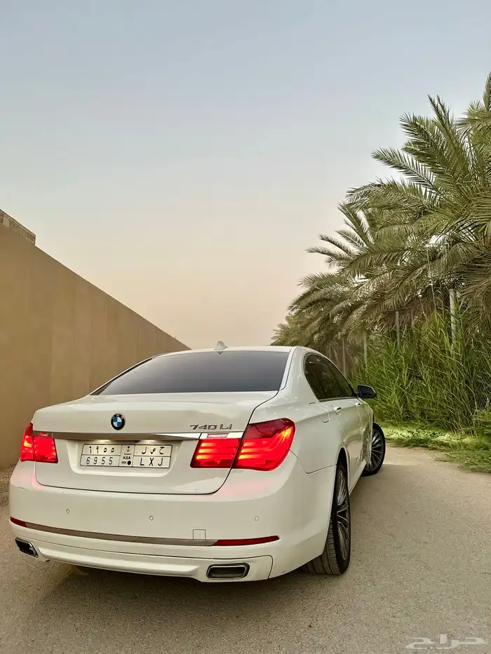 بي ام دبليو 2014 نظيفة ما شاء الله 11