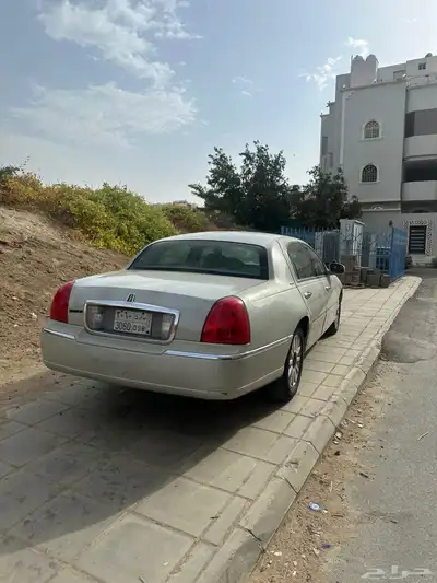 لينكولن تاون كار 1