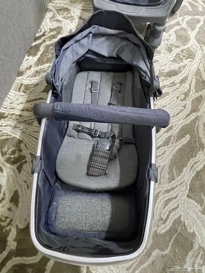 عربة أطفال 0