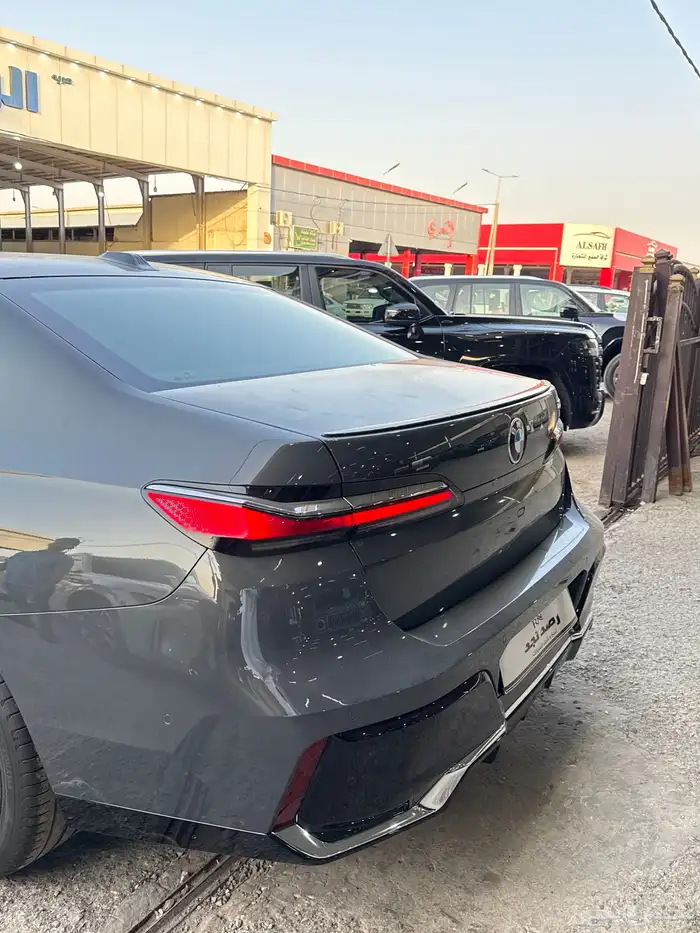 بي ام دبليو 2025 عداد جديد 735 i خليجي 11