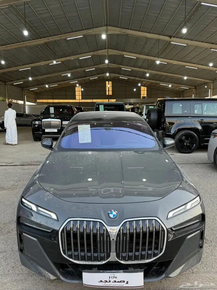 بي ام دبليو 2025 عداد جديد 735 i خليجي 0