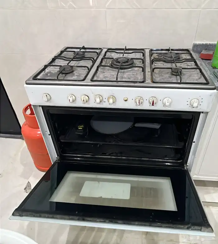 فرن 5 عيون ابيض و مكيف اسبلت 1