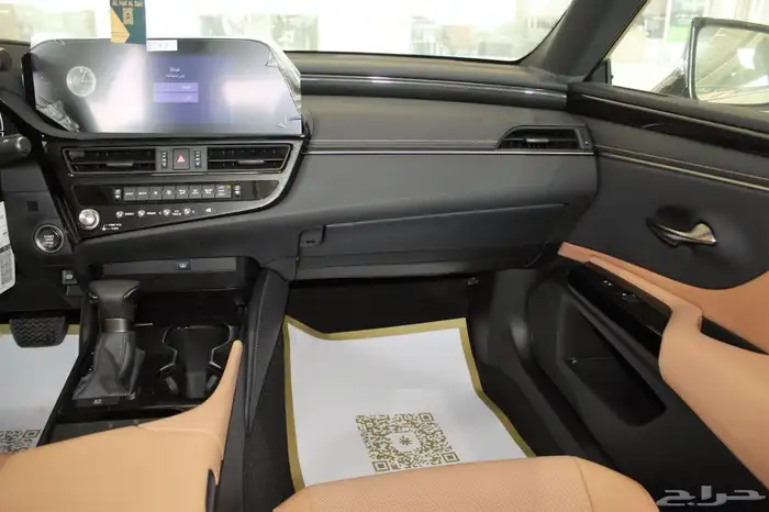 لكزس-ES250 AA -خليجي-2025-جناح-تشغيل عن بعد-ازياق جانبيه 14