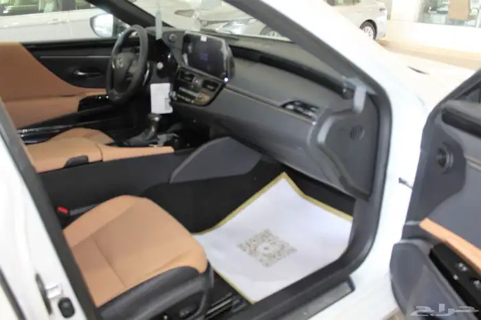 لكزس-ES250 AA -خليجي-2025-جناح-تشغيل عن بعد-ازياق جانبيه 9